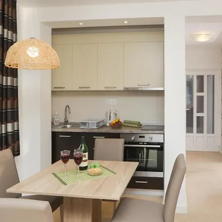 Διαμέρισμα Ambience - One-bedroom With Balcony